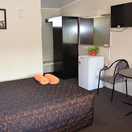 Warwick Motor Inn Εξωτερικό φωτογραφία