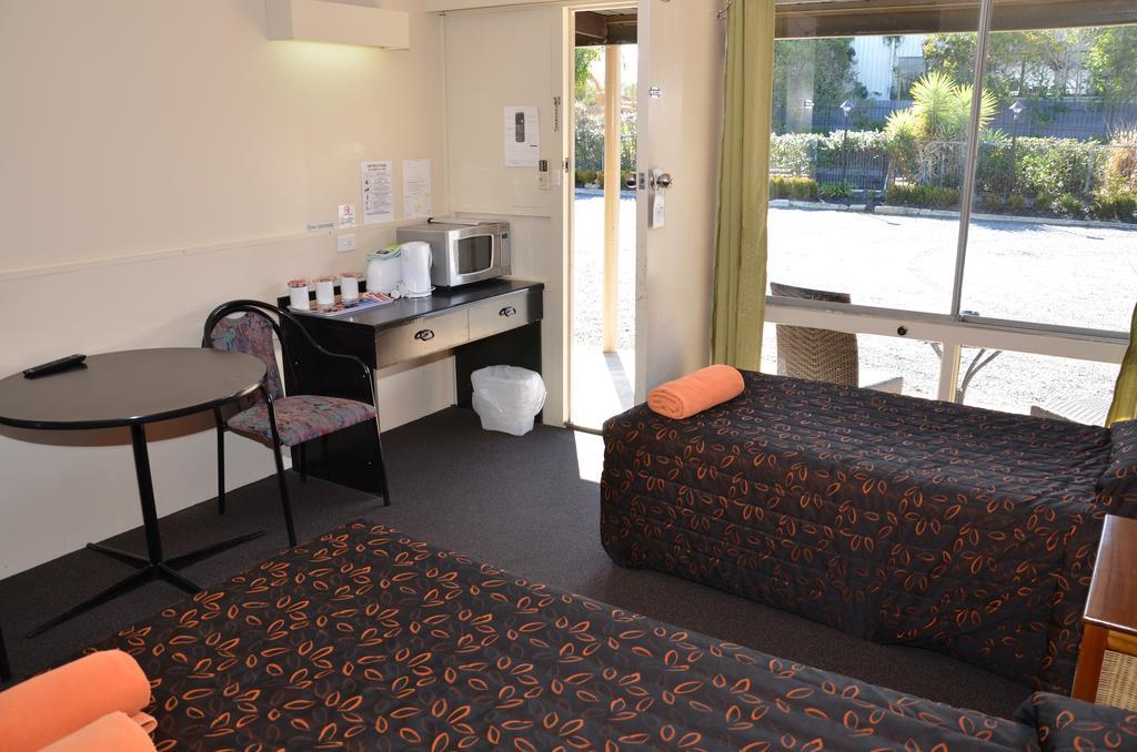 Warwick Motor Inn Εξωτερικό φωτογραφία
