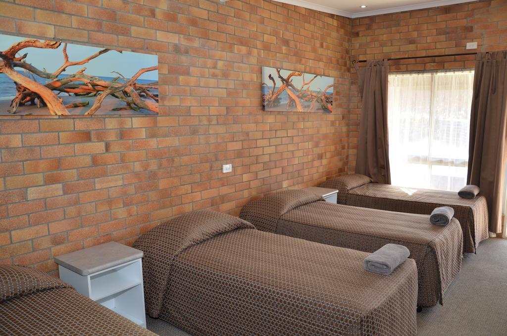 Warwick Motor Inn Εξωτερικό φωτογραφία