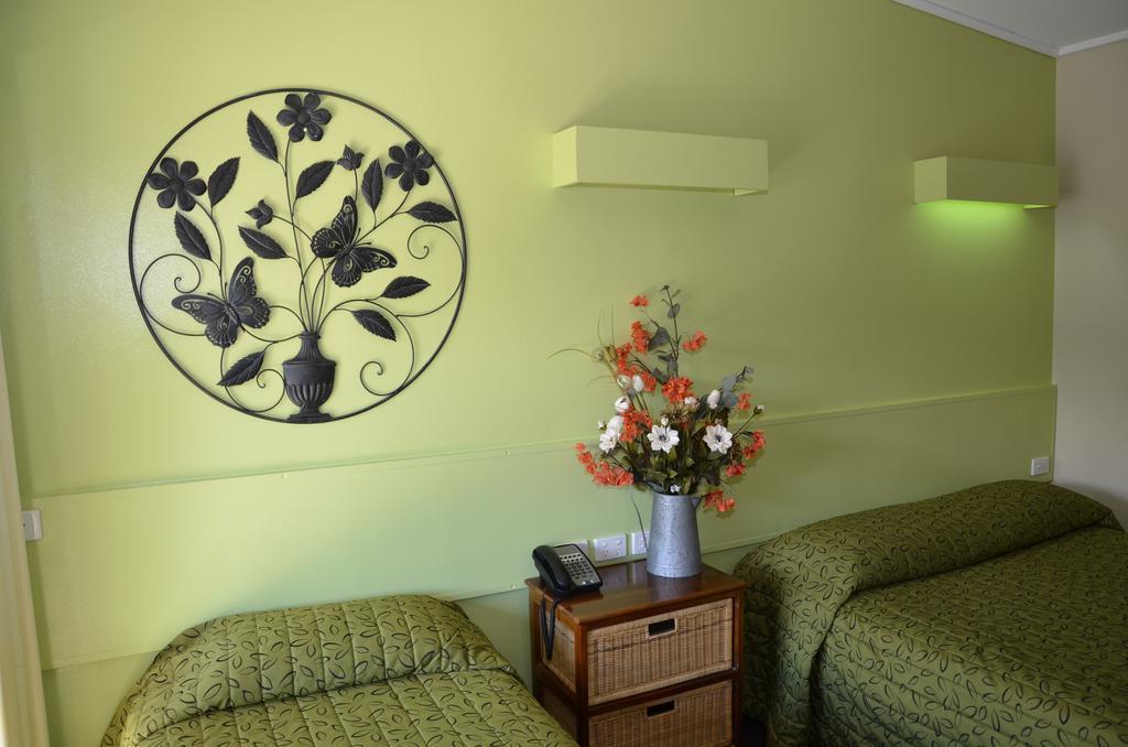 Warwick Motor Inn Εξωτερικό φωτογραφία
