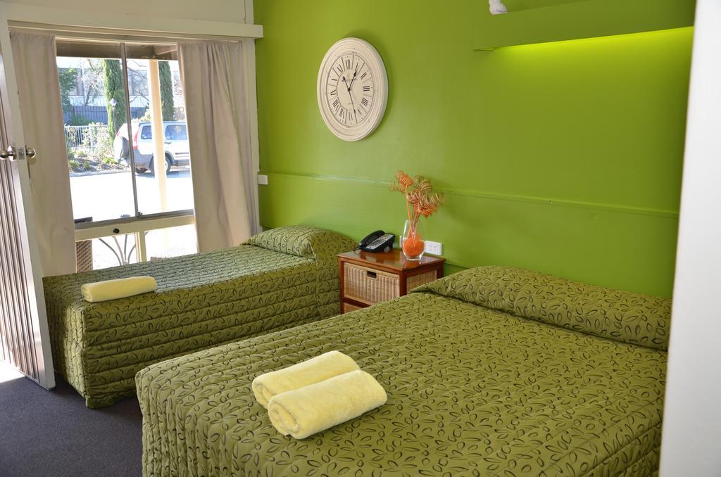 Warwick Motor Inn Εξωτερικό φωτογραφία