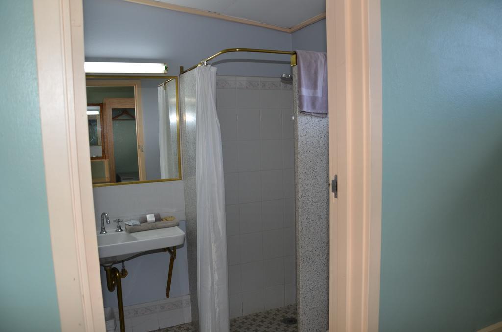 Warwick Motor Inn Εξωτερικό φωτογραφία