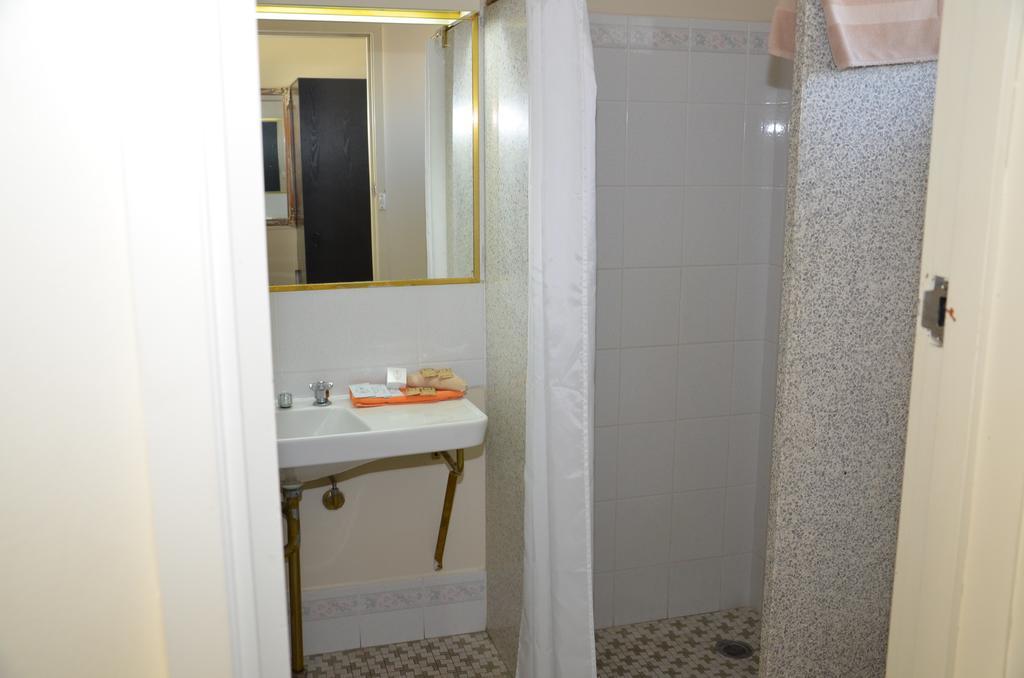 Warwick Motor Inn Εξωτερικό φωτογραφία