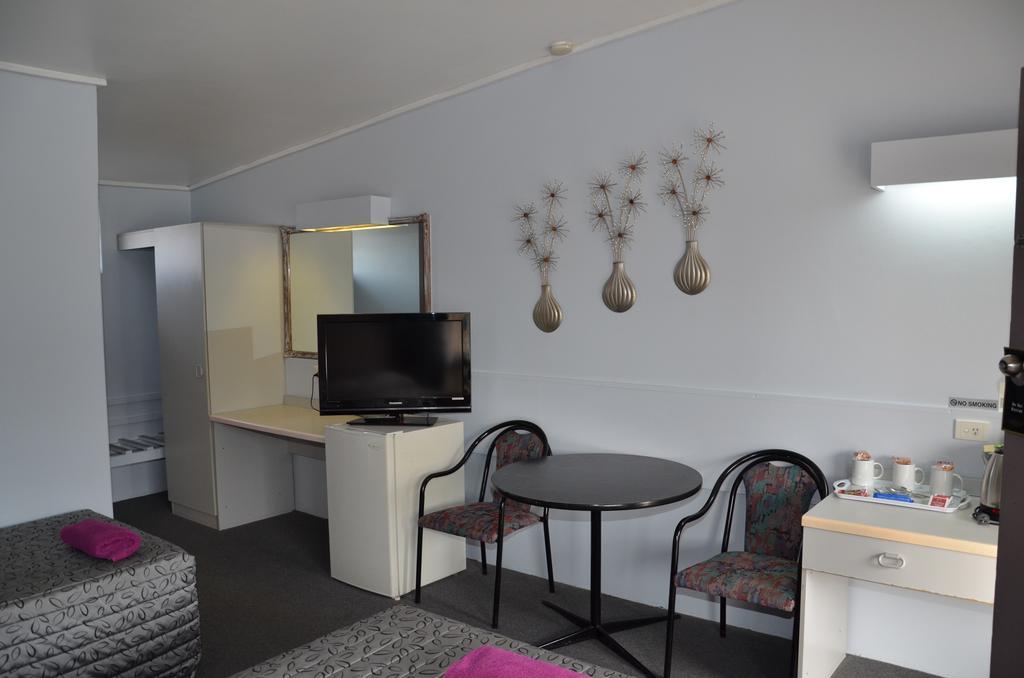 Warwick Motor Inn Εξωτερικό φωτογραφία