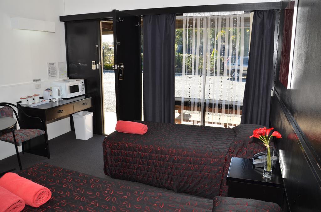 Warwick Motor Inn Εξωτερικό φωτογραφία