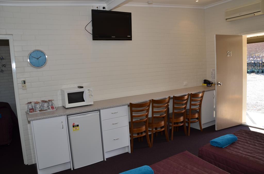 Warwick Motor Inn Δωμάτιο φωτογραφία